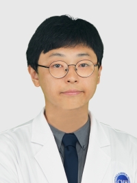 문재철 의료진 사진